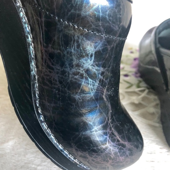 DANSKO Eur 36 Iridescent Bubble Pattern Like New! - Picture 4 of 6